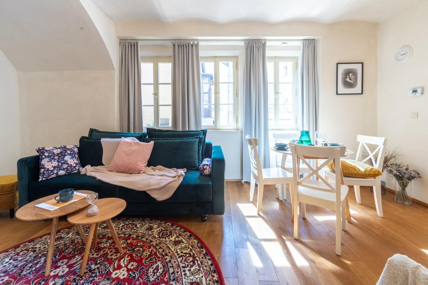 Days - Lavish In The Heart Of Prague's Old Town Praga