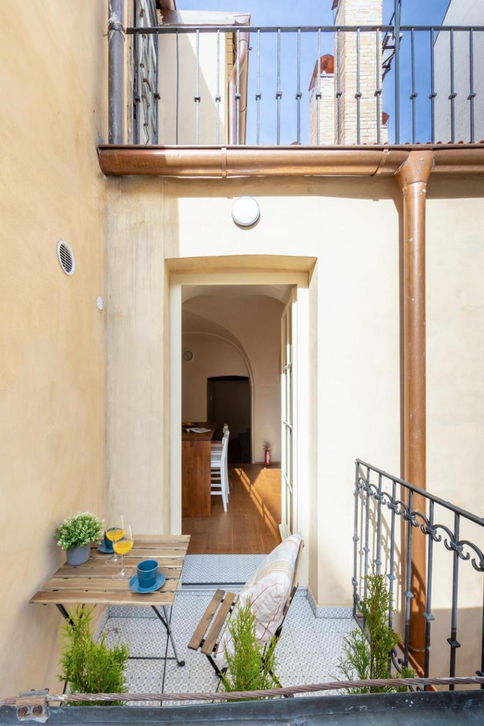 Days - Lavish In The Heart Of Prague's Old Town *