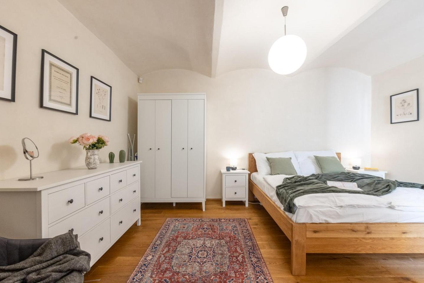 Days - Lavish In The Heart Of Prague's Old Town *