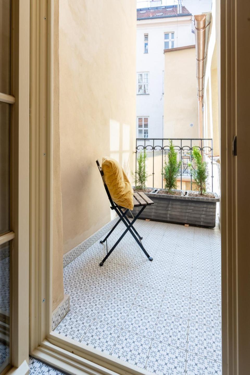 Days - Lavish In The Heart Of Prague's Old Town Appartamento *